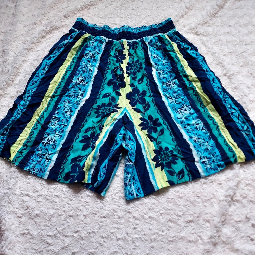 Caliche Collection Vintage Tropical wide leg Rayon shorts Vacation Travel Resort